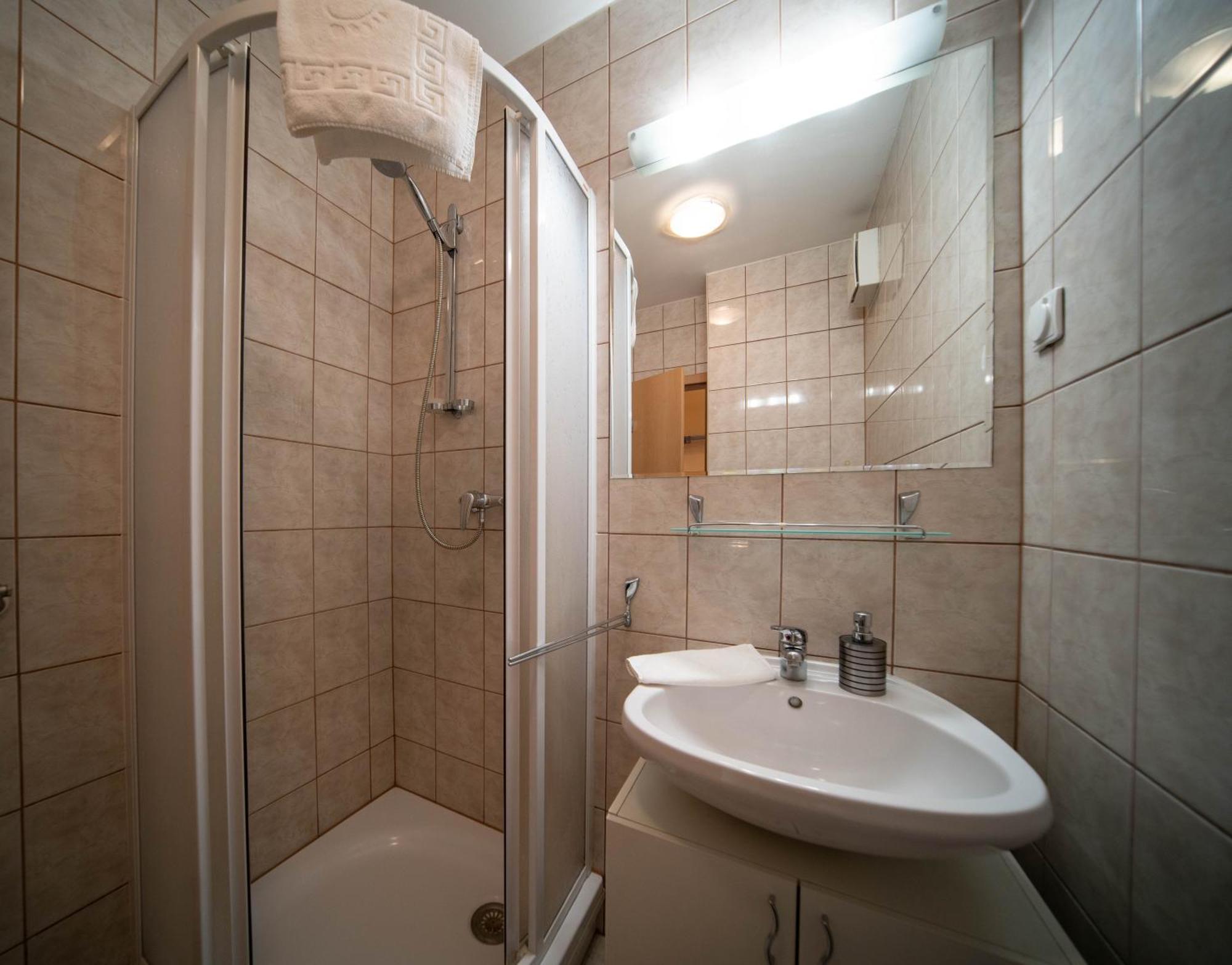 Free Parking- Gellert View Apartment 4Ppl Budapest Esterno foto